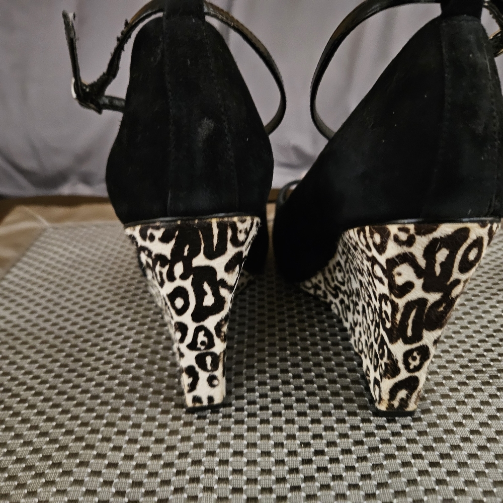 Ankle Strap Cheetah Wedges WHBM - Picture 3 of 7